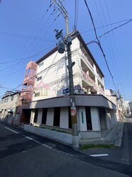 西田マンションの物件外観写真